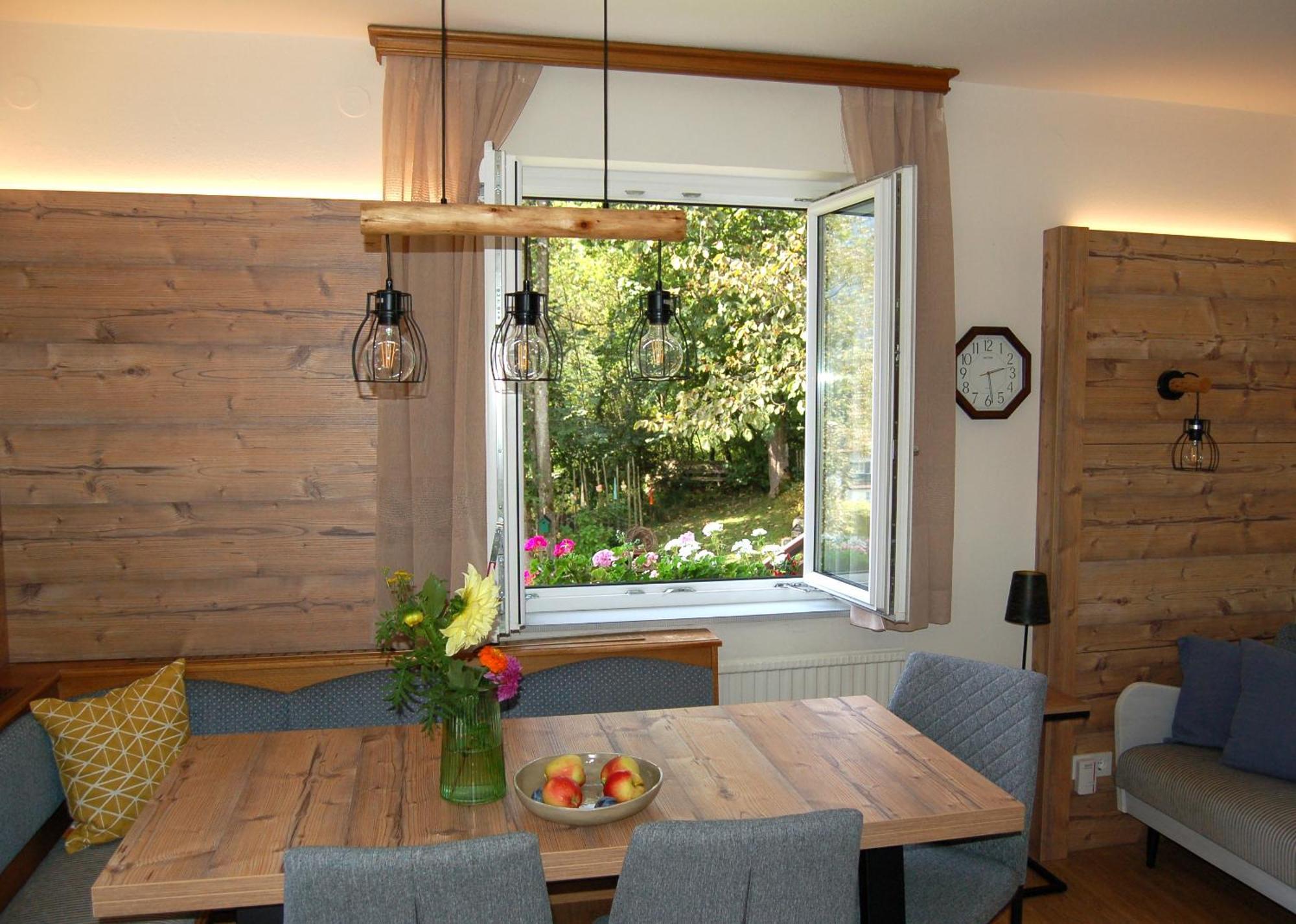 Ferienhaus Lechner Fuer Max 10 Personen - Wald Und Naturgarten Abtenau Ngoại thất bức ảnh